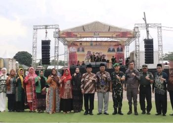 Pj Bupati Paluta Secara Resmi Tutup Acara Gebyar Seni dan Budaya Daerah Kabupaten Paluta