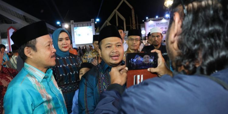 Tanggapi Keluhan Warga, Bupati Tapsel Berharap Pemerintah Atasan Segera Perbaiki Jalan Yang Rusak