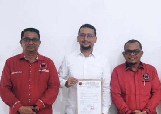 Fery Syahputra Balon Bupati Labuhanbatu selatan Menerima Surat Tugas Dari DPD PDI Perjuangan SUMUT
