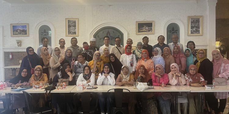 Arisan Ikatan Alumni SMP Negeri 2 Pematangsiantar di Mister Kebas Berlangsung Meriah