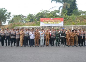 Kapolres Labusel Pimpin Gelar Apel Pasukan OPS Patuh Toba Tahun 2024 Di Wilkum Polres Labusel
