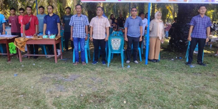 Turnamen Sepakbola Kaki Dan Voly Putra-Putri Untuk Perebutan Piala Kades Cup