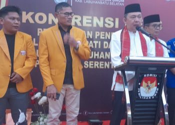 KPUD Labusel Menerima Pendaftaran Balon Bupati dan Wakil Bupati Muhammad Gandhi Faisal Siregar dan Naga Parlaungan Lubis
