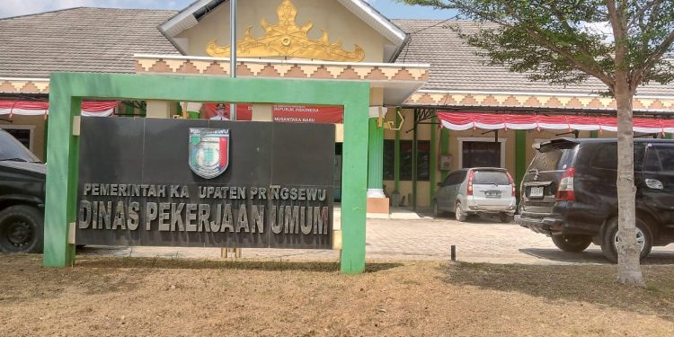 Dugaan PUPR Tutup Mata terhadap Proyek Jalan di Pringsewu, Kualitas Pekerjaan Dipertanyakan