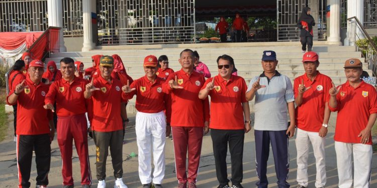 Peringati HUT Pemkab Labusel Ke 16 , Kapolres Labusel Ikuti Jalan Santai Dan Senam Sehat