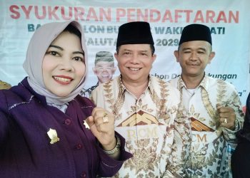 Pasangan Calon Bupati H.Hamsiruddin Siregar dan Wakil Bupati H Purba Hasibuan Resmi Mendaftar ke KPU Paluta