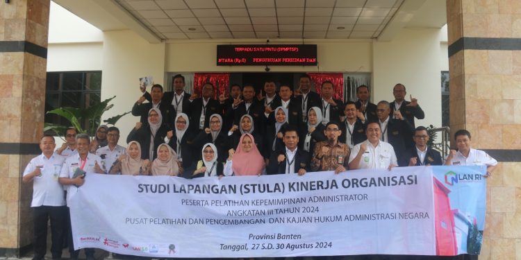 30 Anggota DPRD Kota Pematangsiantar Terpilih, 19 Di antaranya Pendatang Baru, Lakukan Gladi Resik Di Ruangan Harunguan