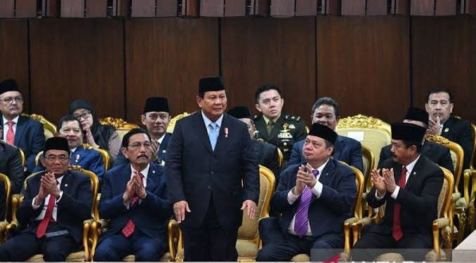 Kata-Kata Jokowi Bikin Prabowo Berdiri Sikap Sempurna di Sidang Tahunan MPR/DPR