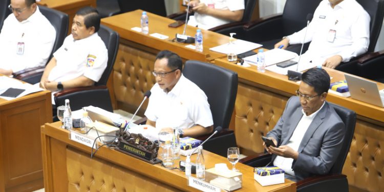 DPR Respons Putusan MK dengan Agenda Revisi UU Pilkada, Perppu Jadi Opsi Terakhir