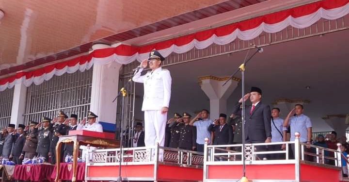 Upacara Penaikan Bendera Merah Putih di Pemkab Labusel Berlangsung Khidmat