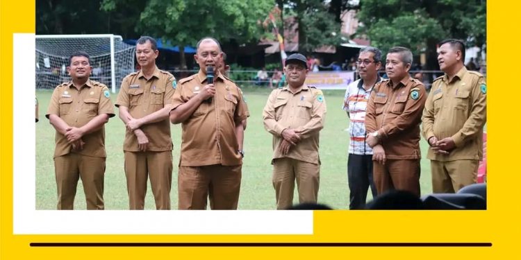 Pj Bupati Paluta Diwakili Pj Sekda Buka Turnamen Sepakbola Sionggoton Open Cup 2024