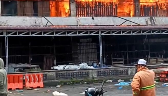 Akibat Korslet, Pusat Pasar Horas Jaya Kota Pematangsiantar Di Lalap Si Jago Merah