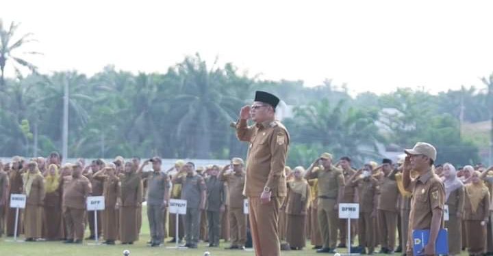 Wabup H. A. Padli Tanjung Pimpin Apel Gabungan di Lingkungan Pemkab Labusel