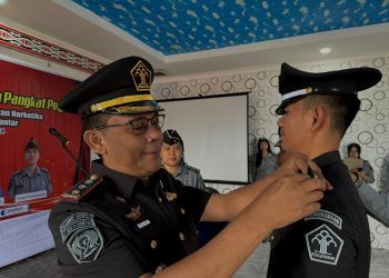 UPACARA KENAIKAN PANGKAT PETUGAS LAPAS NARKOTIKA KELAS IIA PEMATANGSIANTAR BERLANGSUNG KHIDMAT