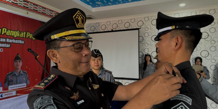 UPACARA KENAIKAN PANGKAT PETUGAS LAPAS NARKOTIKA KELAS IIA PEMATANGSIANTAR BERLANGSUNG KHIDMAT
