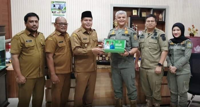 Pemkab Labusel Menerima Penghargaan Dari Panitia PON XXI Aceh-Sumut XXI