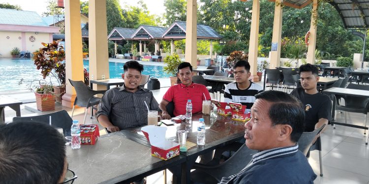 Cawabup Labusel, Drs. H. Naga Parlaungan Lubis terima Silahturahmi Calon Pengurus GAMKI Labusel