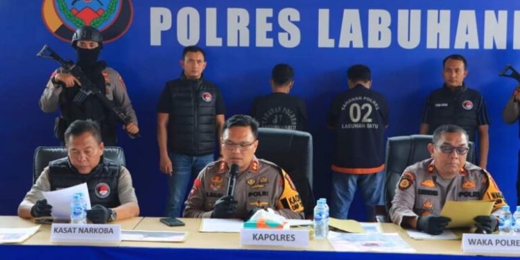 Polres Labuhanbatu Gelar Press Release Pengungkapan Tindak Pidana Narkotika dan Pembakaran Rumah serta Mobil Wartawan