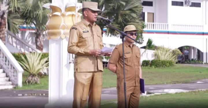 Pj Sekda Pimpin Apel Gabungan Dilingkungan Pemkab Labusel