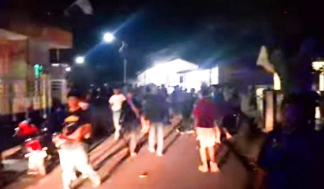 Polisi Lepaskan Tembakan Peringatan, Hadapi Bentrokan Dua Kelompok Massa Di Jalan Silimakuta