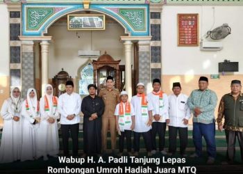 Wabup H.A.Padli Lepas Rombongan Umroh Hadiah Juara MTQ Tingkat Kab.Labusel