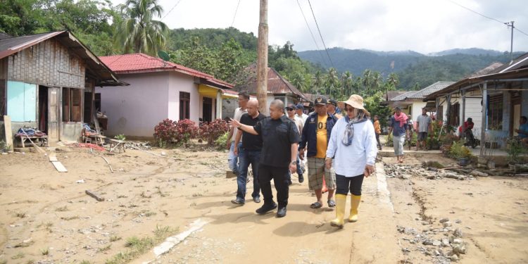 Langkah Cepat Bupati Tapsel, Jalan Lintas Yang Terdampak Banjir Dapat Di Akses Kembali