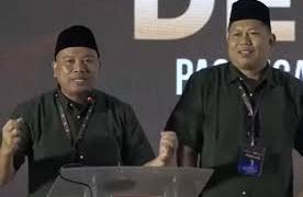 Debat Pilkada Pemalang 2024: Aksi Nyentrik Vicky Prasetyo Jadi Sorotan