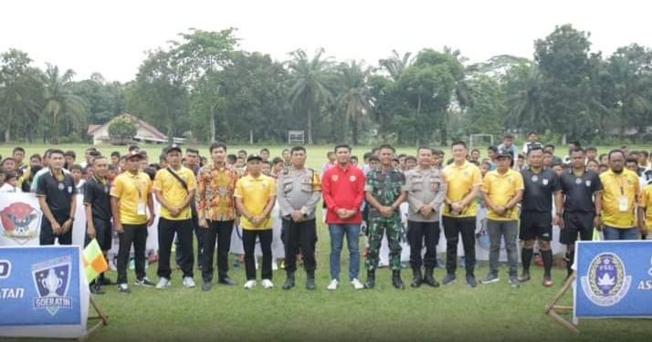 Bupati Membukaan Kompetisi Piala Soeratin U-13 ASKAB PSSI Labusel