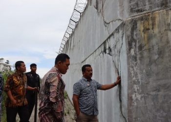 Lapas Narkotika Kelas IIA Pematangsiantar Laksanakan Pemeriksaan Tembok Pembatas Dan Gorong-gorong