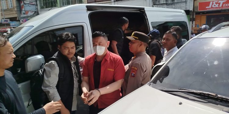 Rekonstruksi Pembunuhan Mutia Pratiwi: Anal Seks Hingga Kemaluan Ditusuk Gagang Sapu, Sadis !!!