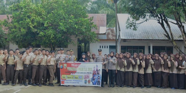 BAG SDM Polres Labusel Sosialisasikan Penerimaan Polri 2025 di SMA Negeri 2 Kotapinang