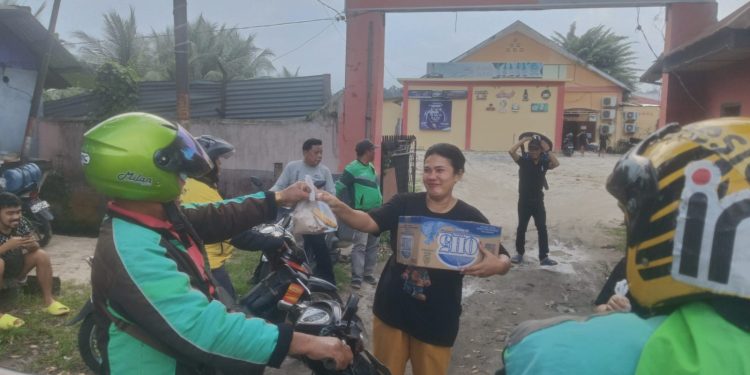 Koin Bar Siantar & KTV Berbagi Di Jumat Berkah Di Hari Kasih Sayang