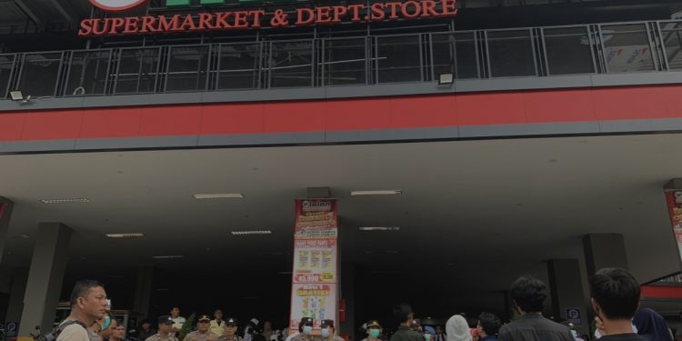 Unras, Walikota Siantar Diminta Segel Supermarket & Depart Store Irian