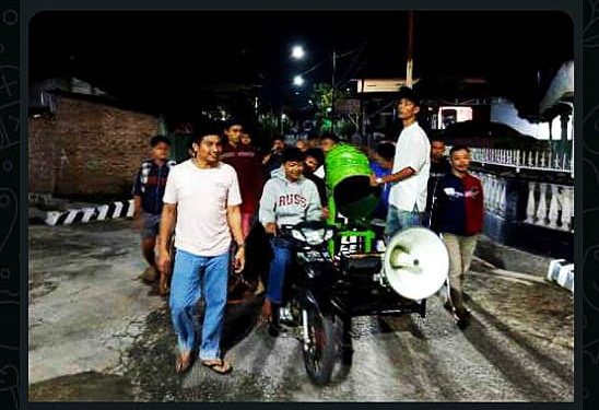 Generasi Muda Mesjid Raya Masih Tetep Eksis Membangun Warga Saat Menjelang Sahur Di Bulan Suci Ramadhan