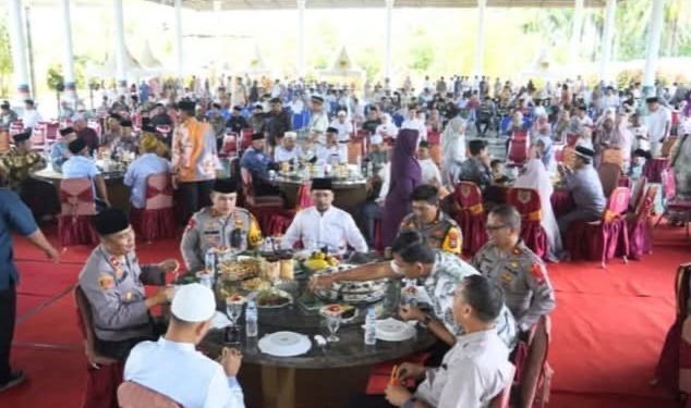 Bupati Labusel Fery Sahputra Gelar Open House Bersama Warga Rajut Kebersamaan di Hari Idul Fitri