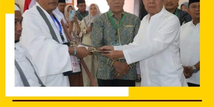 Wakil Bupati Paluta Hadiri Pelepasan Jemaah Calon Haji Yang Tergabung Dalam Kloter 23 di Aula Asrama Haji Medan