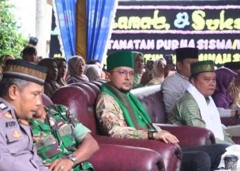Bupati Labusel Fery Sahputra Hadiri Purnawisuda Santri Yayasan Raudhatul Islamiyah