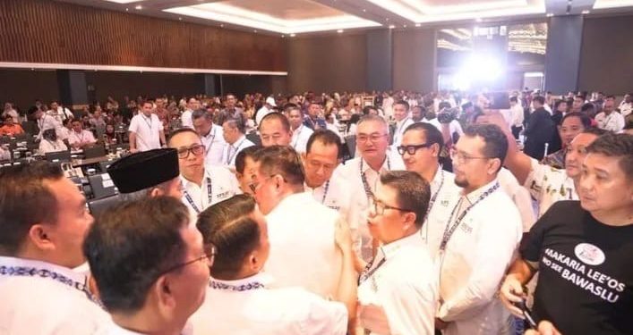 . Bupati Labusel Fery Sahputra Simatupang Ucapkan Selamat kepada Bursah Zarnubi Terpilih  Ketua Umum APKASI 2025–2030
