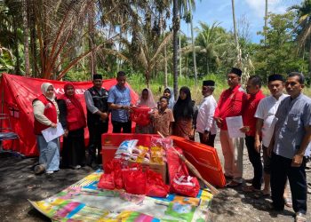 Wakil Bupati Aceh Utara Serahkan Bantuan Masa Panik untuk Korban Kebakaran di Gampong Pante Jaloh