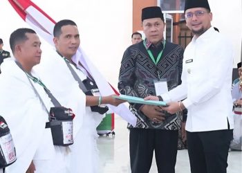 Ratusan Jemaah Haji Labuhanbatu Selatan Di Lepas Oleh Bupati Labuhanbatu Selatan
