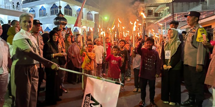 Pawai 1000 Obor Memeriahkan 1 Muharam 1447 Hijriah Di mesjid Raya Kota Pematangsiantar
