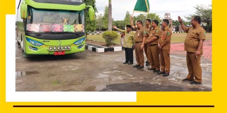 Bupati Paluta Diwakili Sekda Lepas keberangkatan Kafilah Seleksi Tilawatil Qur’an dan Hadist