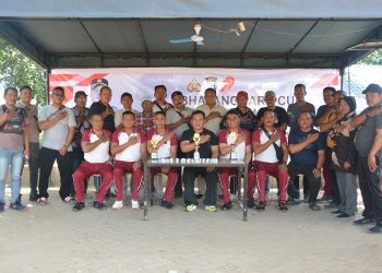 Polres Labusel Gelar Turnamen Dam Batu Gembira Bersama Jurnalis