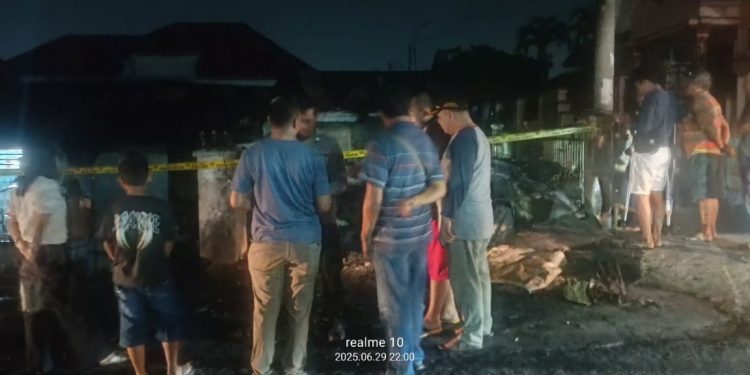 Kebakaran Landa Rumah dan Bengkel di Jalan Handayani, Beruntung Tidak Ada Korban Jiwa