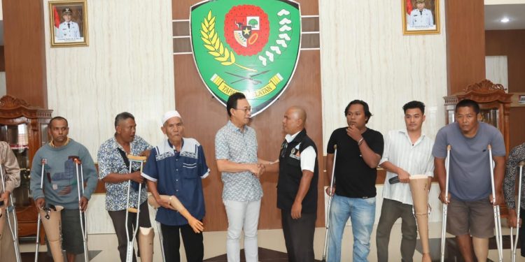 Bupati Tapsel Sambut Kedatangan 16 Warga Penyandang Disabilitas dari Medan