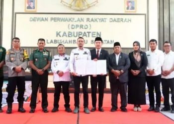Bupati Labusel Hadiri Rapat Paripurna Penetapan Ranperda Pertanggungjawaban APBD 2024