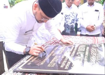 Bupati Labusel Resmikan Masjid Al Muslim Kampung Bedagai