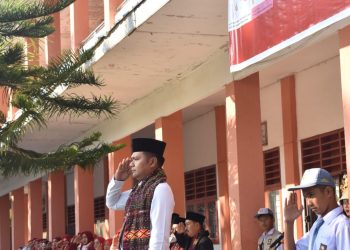 SMA Ngeri 1 Padang Bolak Peringati HUT RI ke-80 di Lapangan Upacara Sekolah Setempat