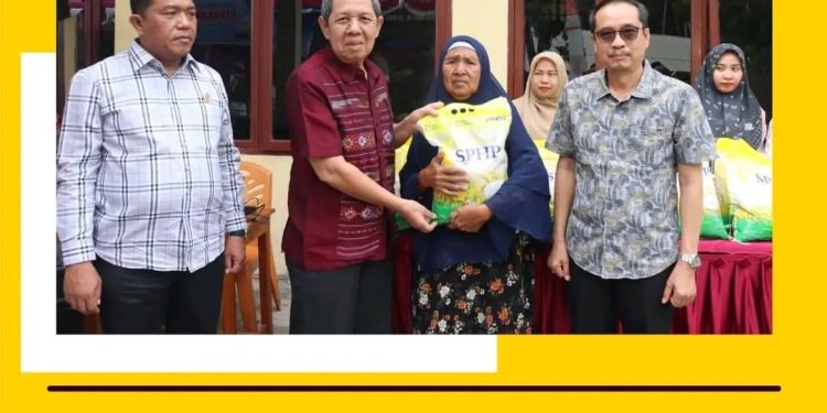 Pemkab Paluta Bersama Perum Bulog Mengadakan Gerakan.Pangan Murah