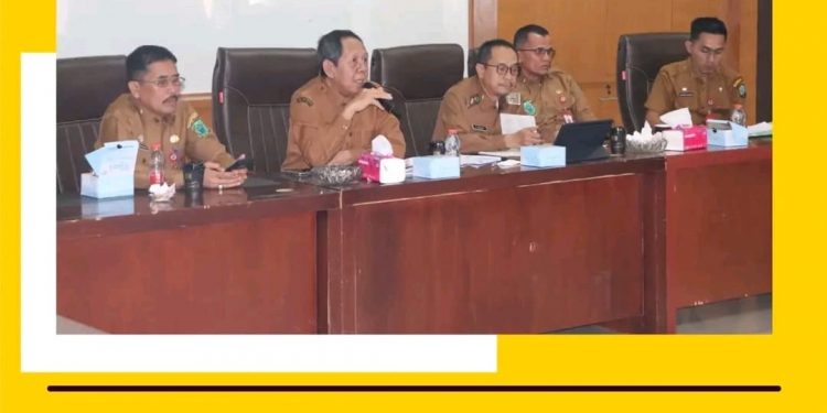 Wakil Bupati Paluta Pimpin Rapat Persiapan.Penyusunan Laporan Evaluasi Bupati dan Wakil Bupati Tahun 2025
